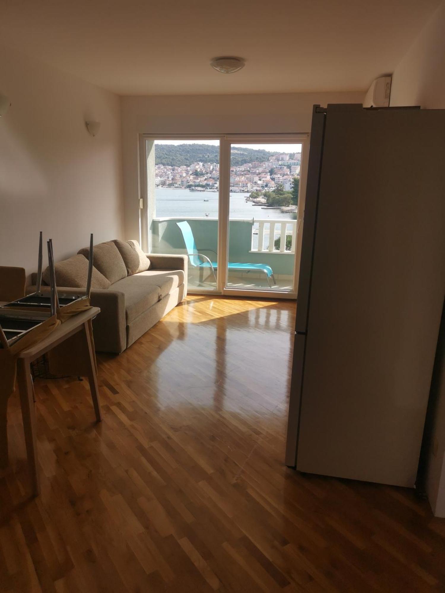 Apartment Croatika On The Beach Трогир Экстерьер фото